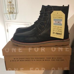 Women’s TOMS boots